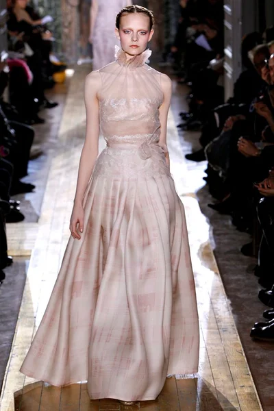 Look 19